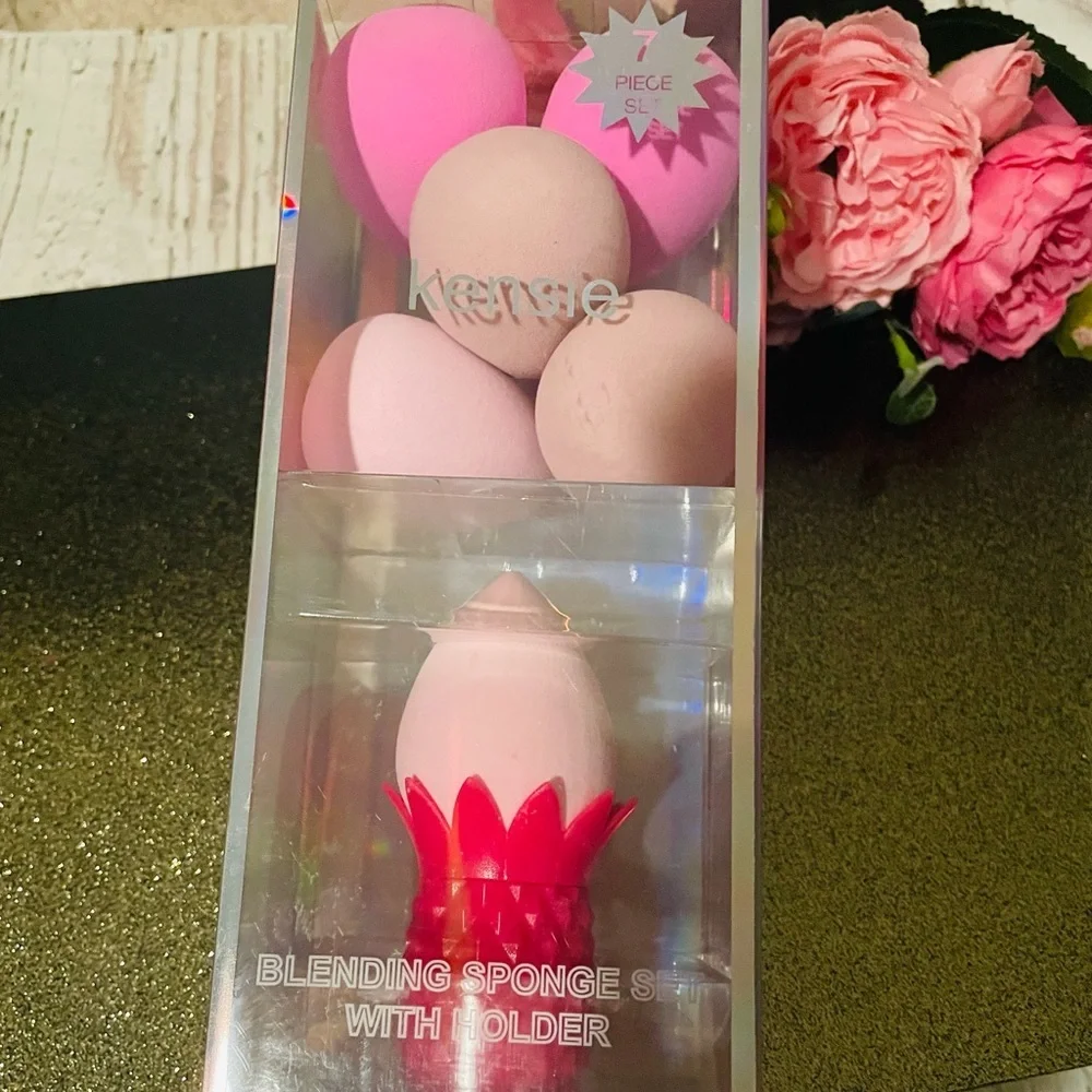 🍍 Kensie Beauty Multi Assorted 6 Piece Blending Sponge Set With Pineapple Stand